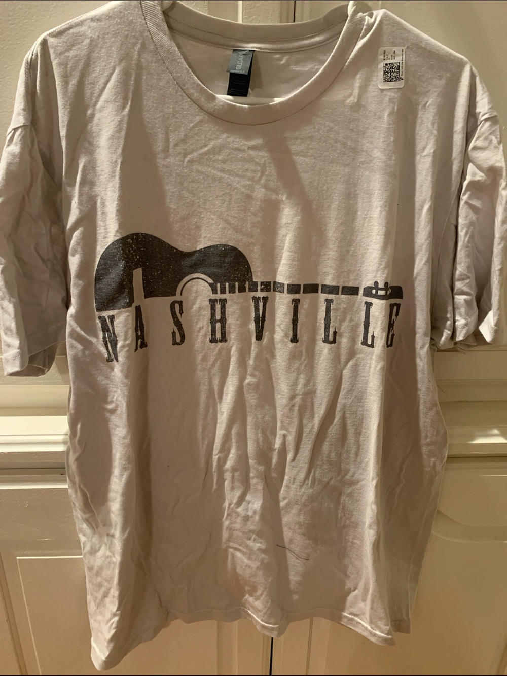 Gildan Cream Kids T-Shirt with Black Nashville Guitar Print